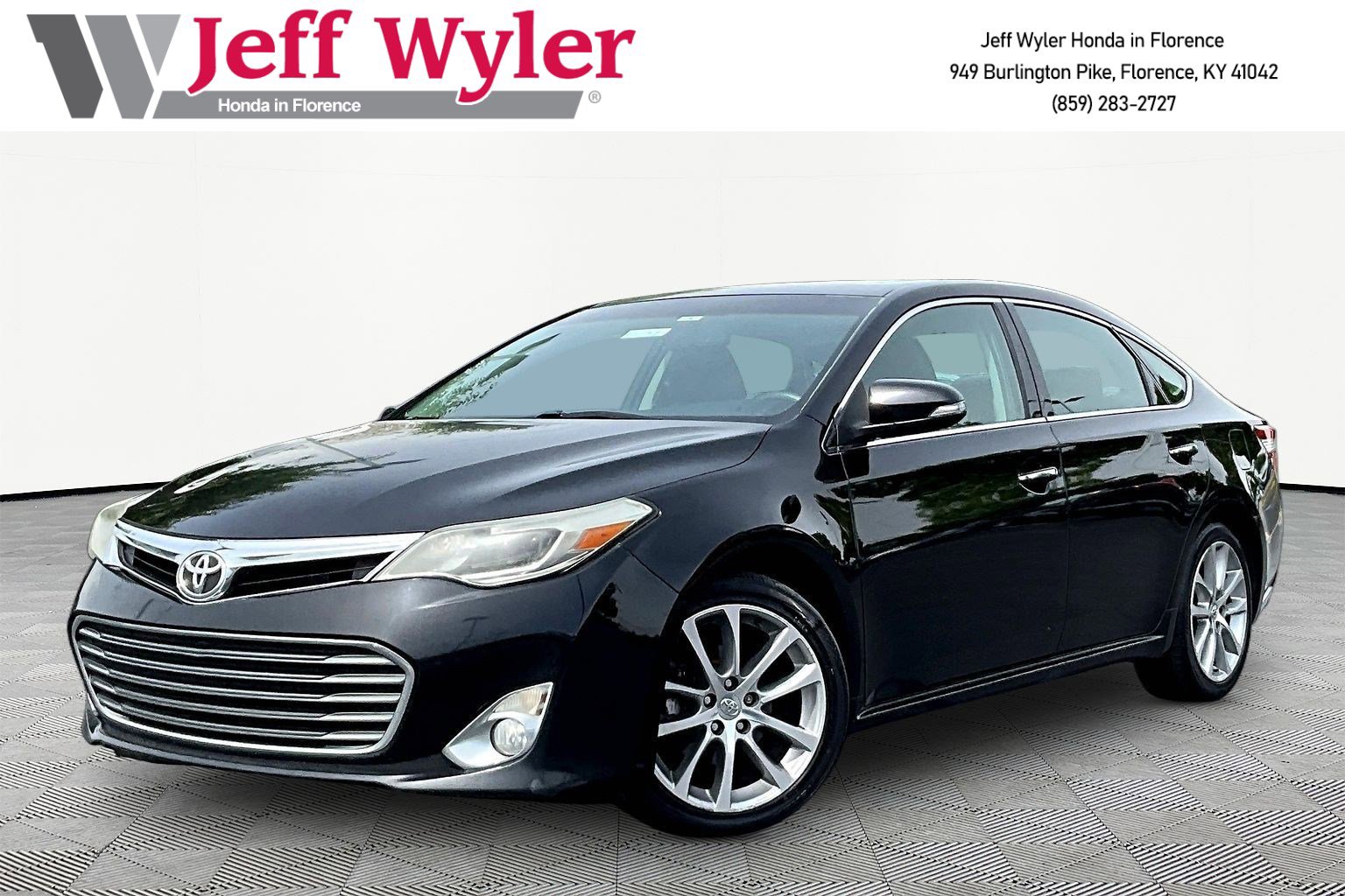 Used 2014 Toyota Avalon XLE Touring FWD image 1