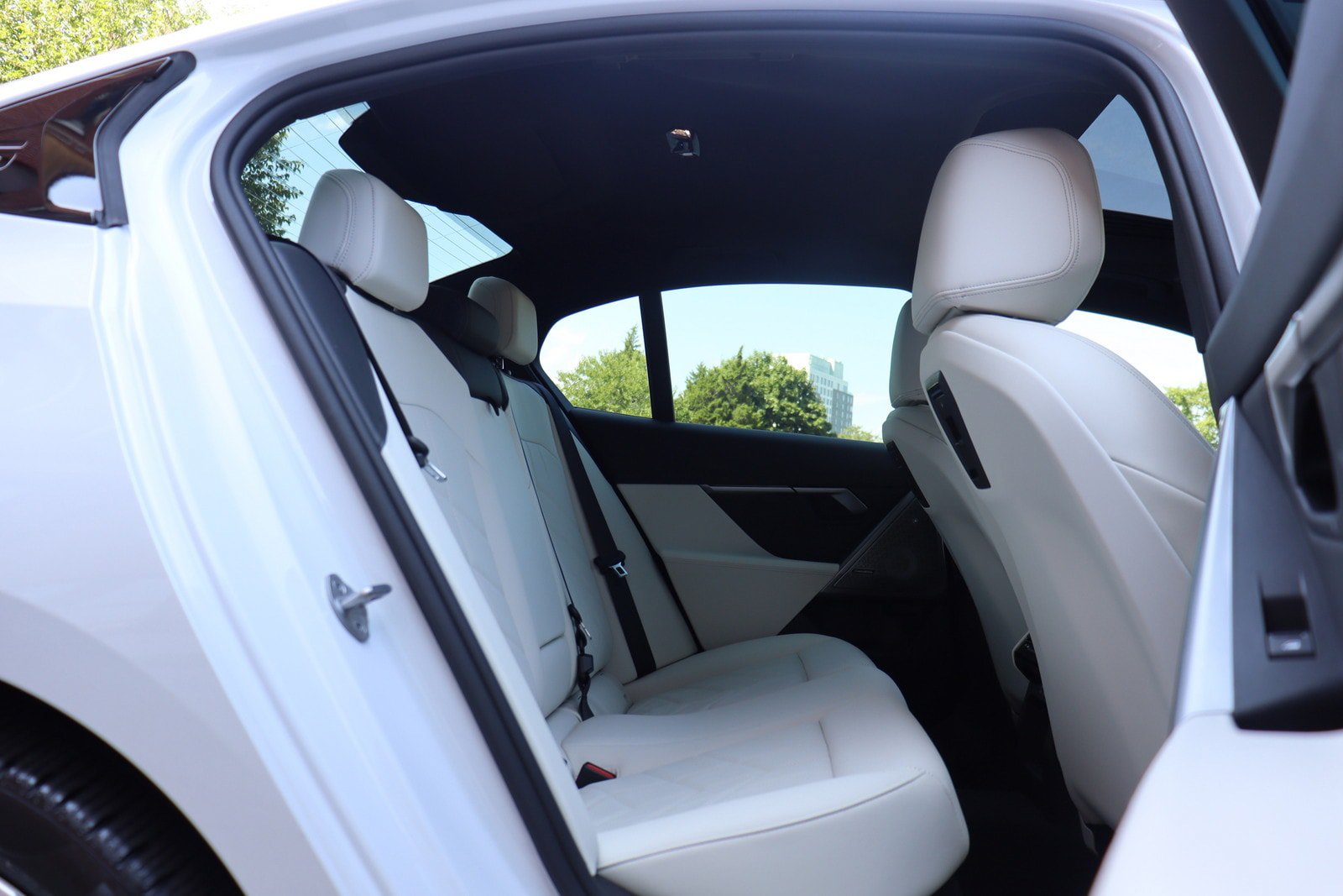 Used 2024 BMW i5 M60 w/ Premium Package AWD/4WD image 19