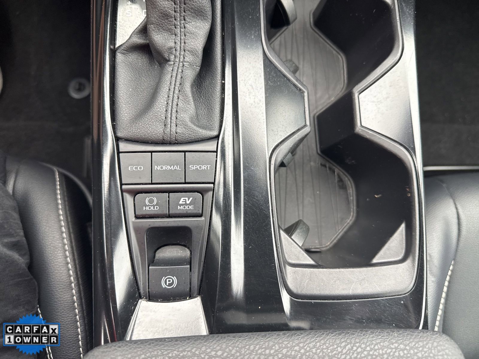 Used 2025 Toyota Camry SE image 20