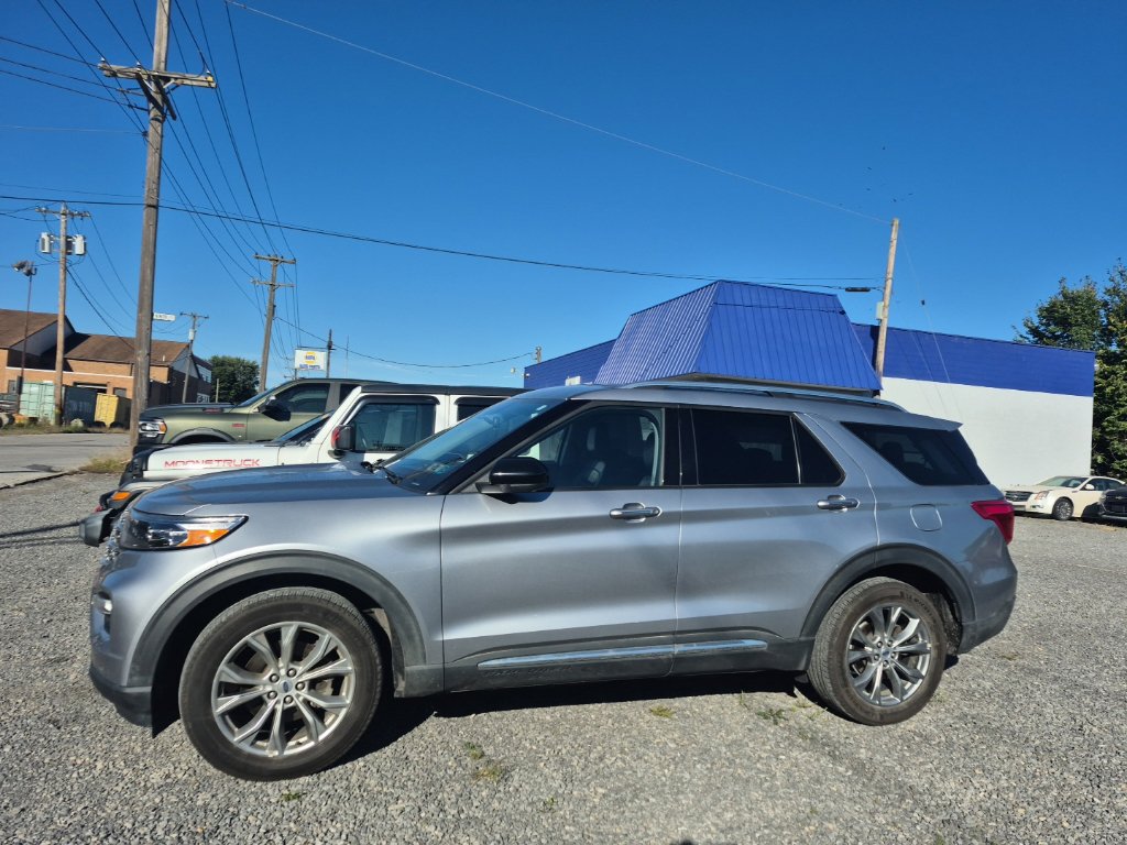 Used 2022 Ford Explorer Limited AWD/4WD image 4