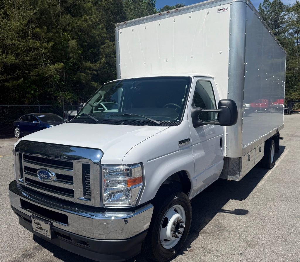 Used 2023 Ford E-450 and Econoline 450 Super Duty w/ Power Windows & Locks Group RWD image 3