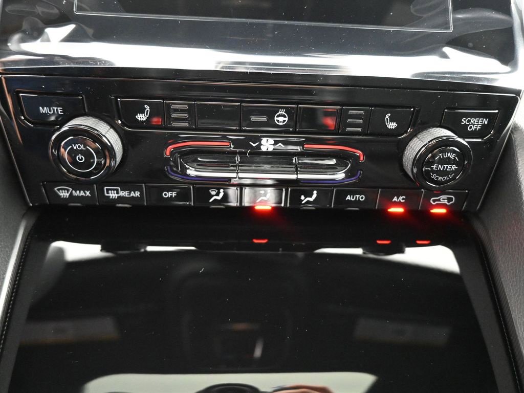 New 2025 Jeep Grand Cherokee L Altitude image 6