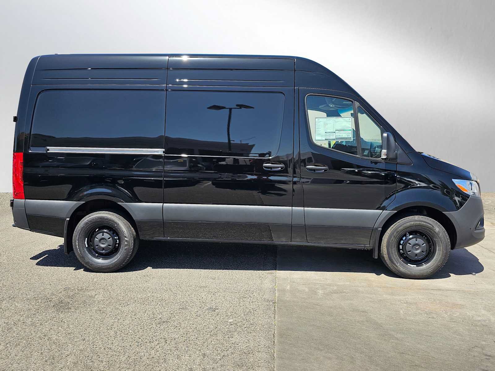 New 2026 Mercedes-Benz Sprinter 2500 image 2