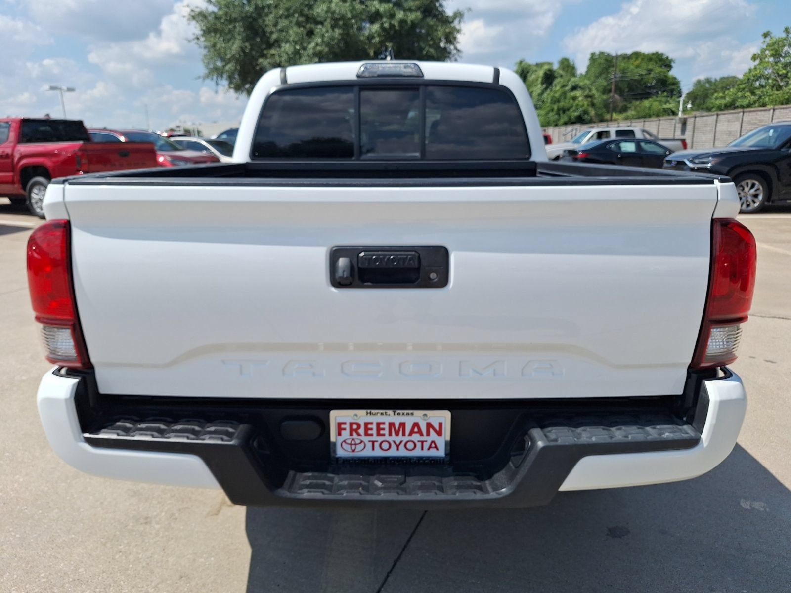 Used 2019 Toyota Tacoma SR w/ SR Convenience Package RWD image 5