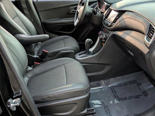 Used 2022 Chevrolet Trax LT w/ Driver Confidence Package image 21