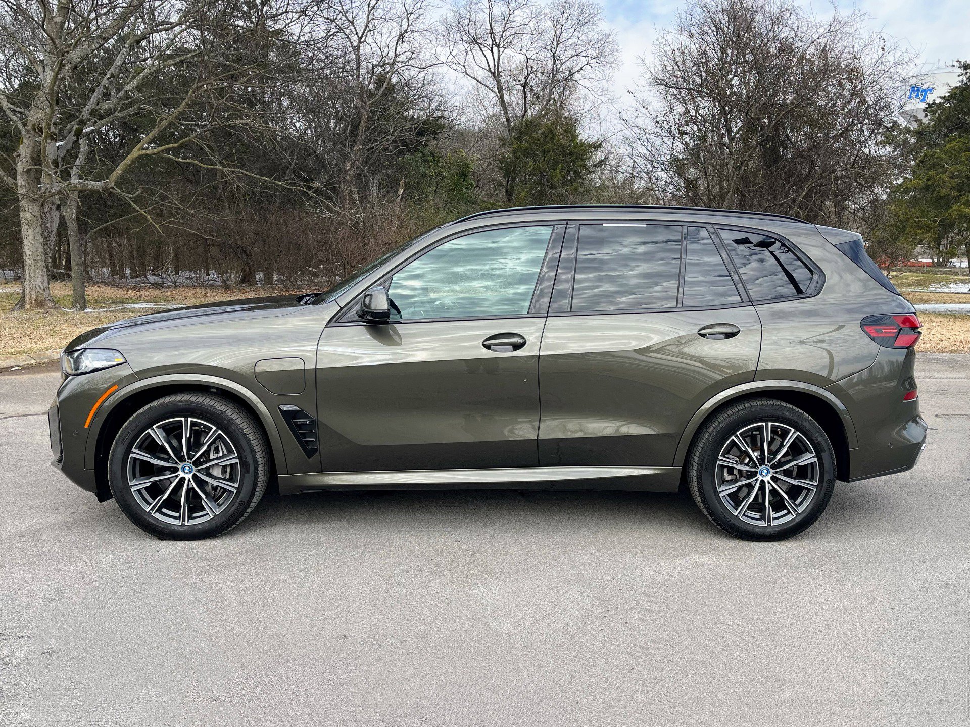 Used 2024 BMW X5 xDrive50e w/ M Sport Package AWD/4WD image 8