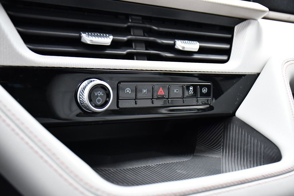 Used 2026 Ford Explorer Active w/ Active Comfort Package image 31