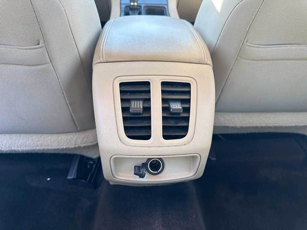 Used 2018 Ford Taurus SE FWD image 22