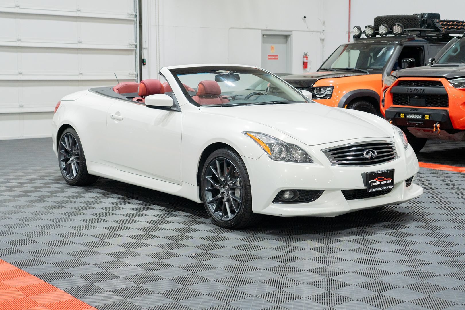 Used 2013 INFINITI G37 IPL RWD image 13
