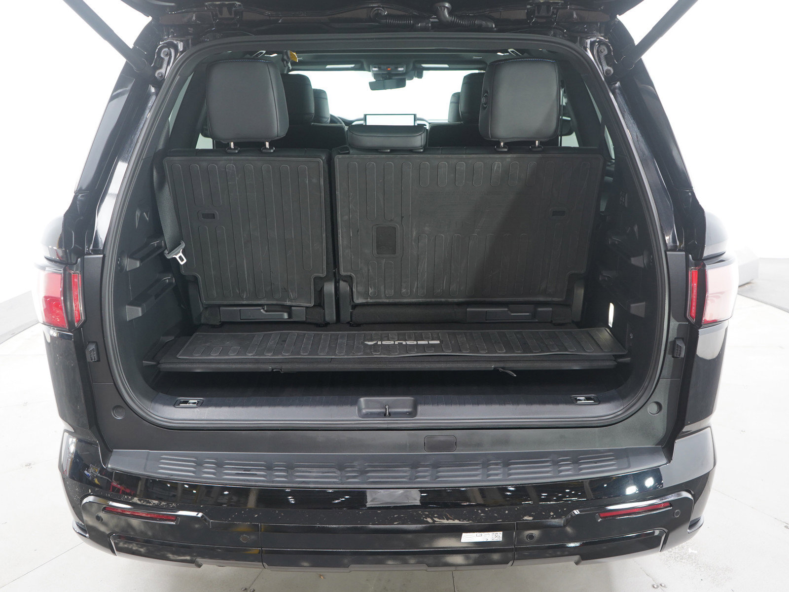 Used 2025 Toyota Sequoia Platinum image 17