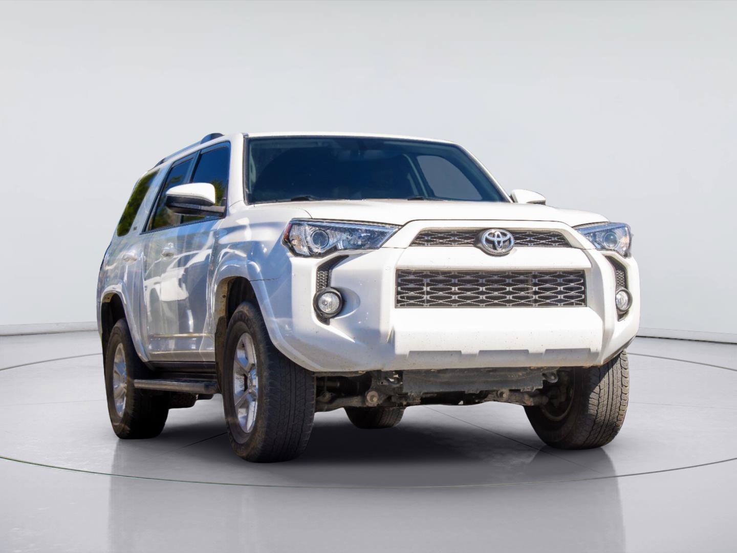 Used 2019 Toyota 4Runner SR5 AWD/4WD image 1