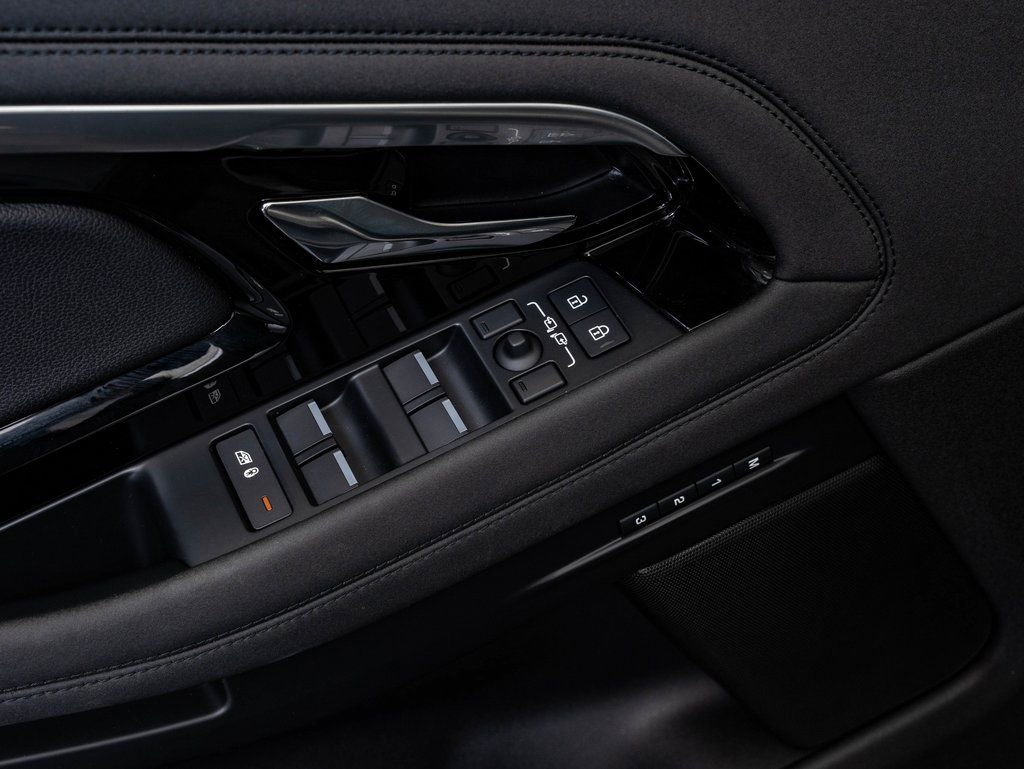 Used 2023 Land Rover Range Rover Evoque R-Dynamic SE AWD/4WD image 26