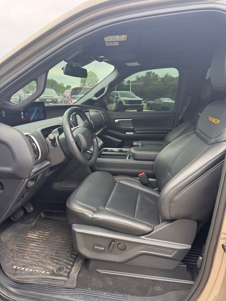 Used 2026 Ford Expedition Tremor AWD/4WD image 6