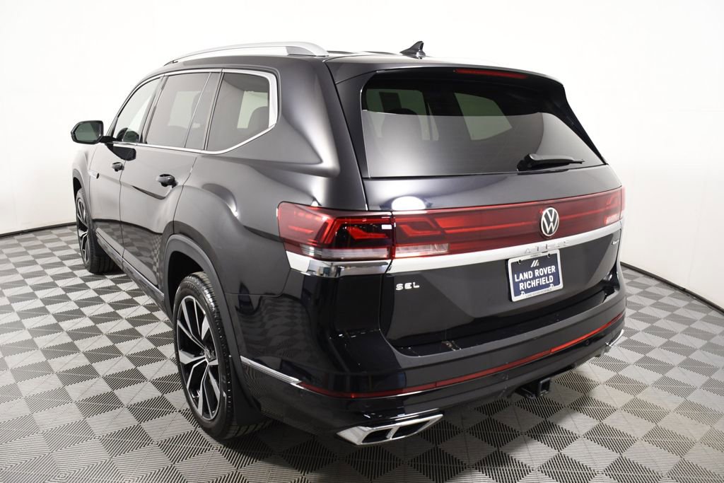 Used 2025 Volkswagen Atlas SEL Premium R-Line image 4