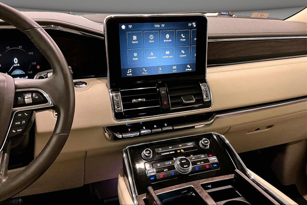 Used 2018 Lincoln Navigator Select w/ Technology Package AWD/4WD image 9