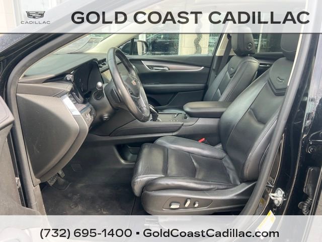 Used 2017 Cadillac XT5 Luxury w/ LPO, Wheel Lock Package AWD/4WD image 10