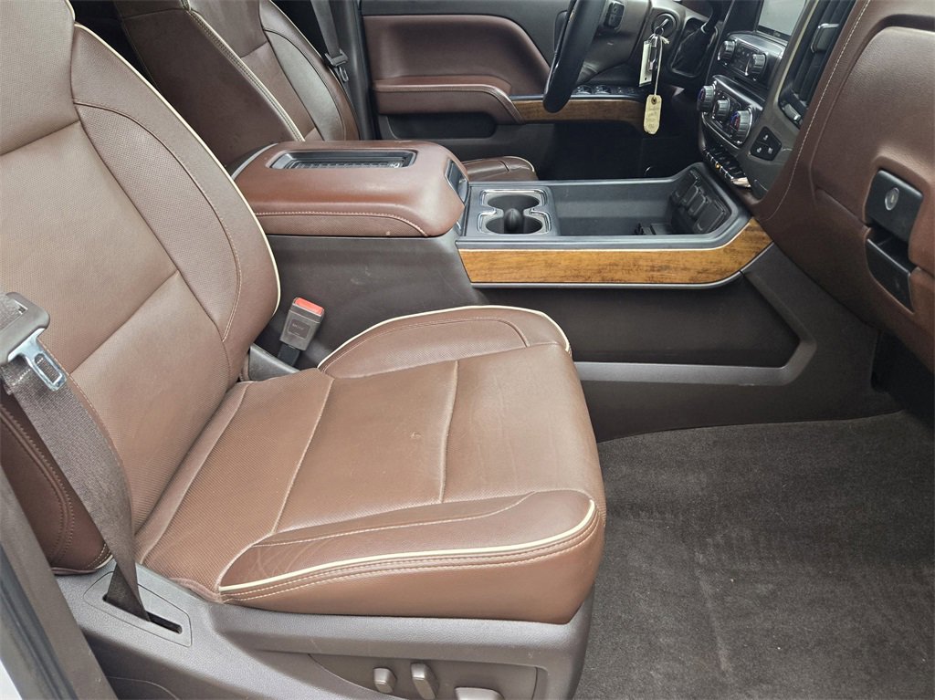 Used 2019 Chevrolet Silverado 2500 High Country w/ Duramax Plus Package image 13