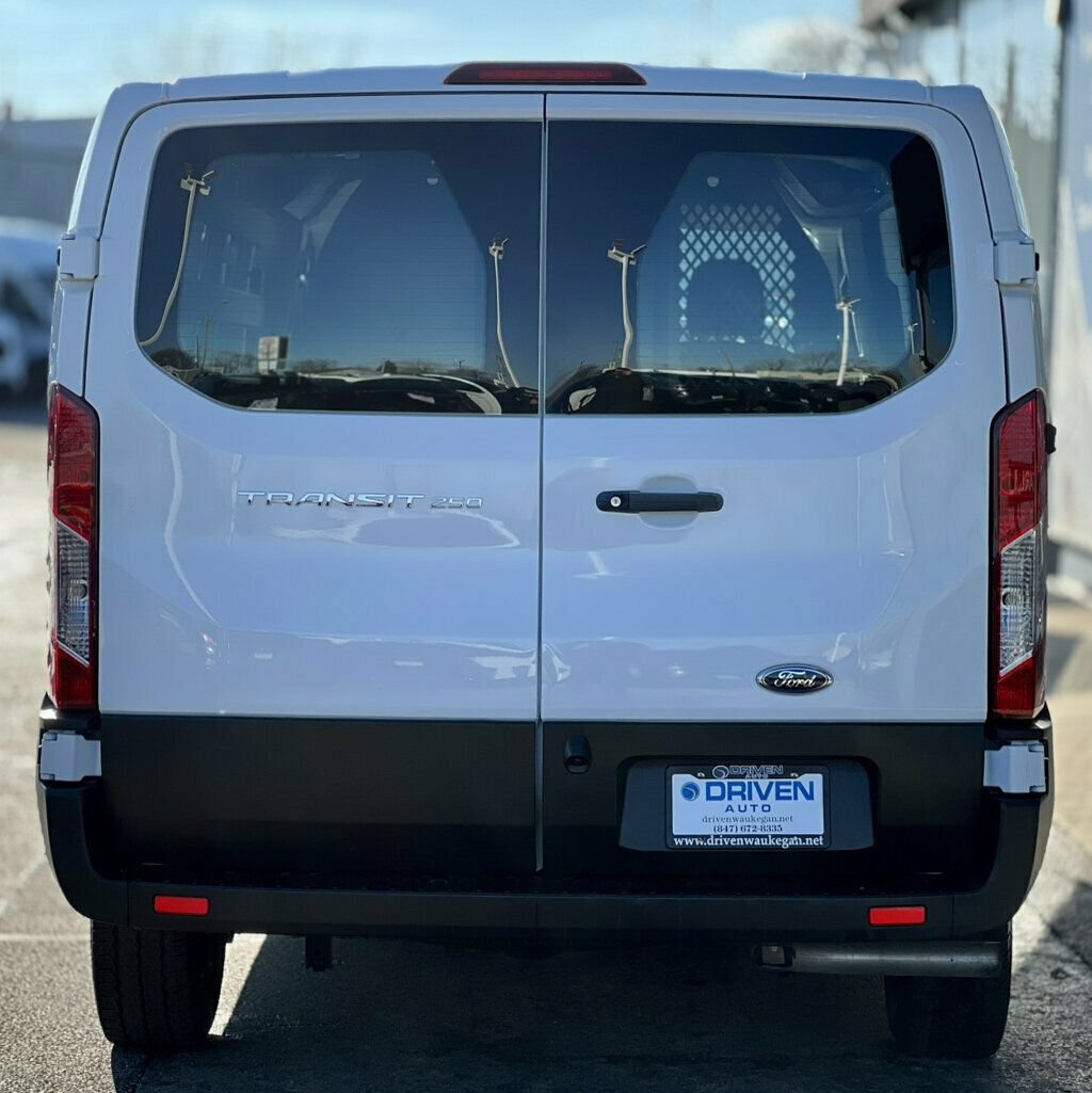 Used 2025 Ford Transit 250 Low Roof w/ Exterior Upgrade Package RWD image 26