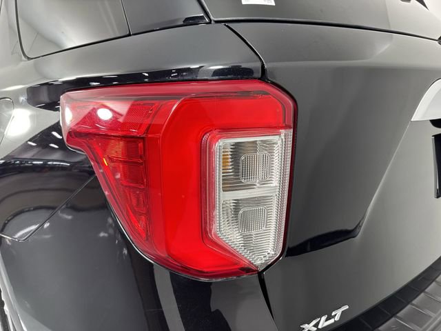 Used 2023 Ford Explorer XLT w/ Equipment Group 202A AWD/4WD image 29