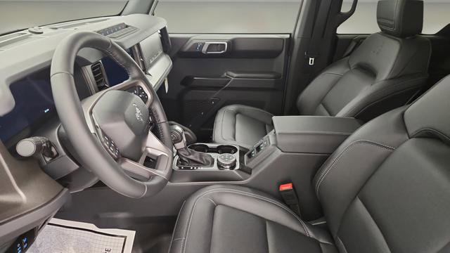 New 2025 Ford Bronco Badlands image 11