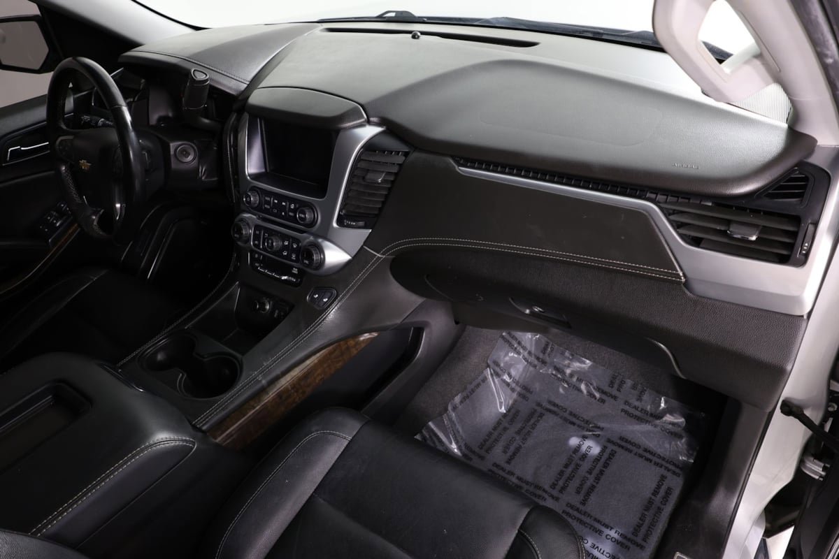 Used 2019 Chevrolet Suburban LT AWD/4WD image 29