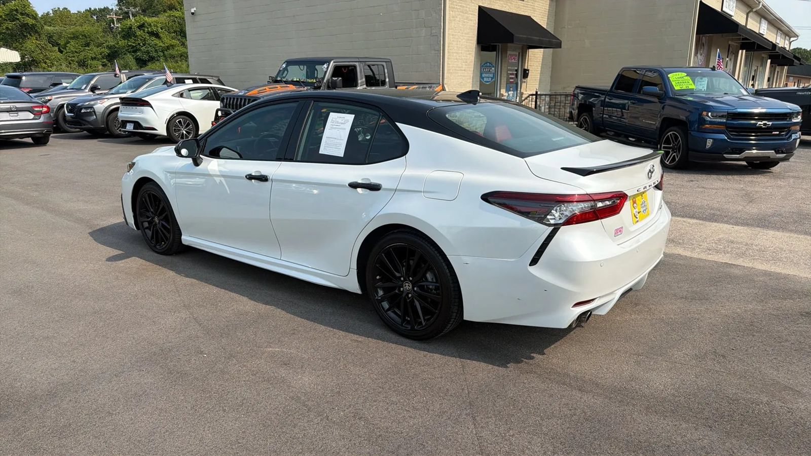 Used 2023 Toyota Camry XSE w/ Navigation Package FWD image 3
