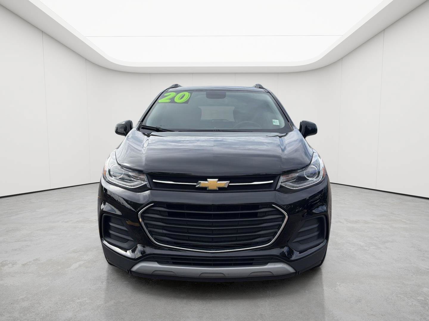 Used 2020 Chevrolet Trax LT FWD image 2