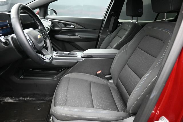 Used 2025 Chevrolet Equinox EV LT w/ Comfort Package FWD image 12