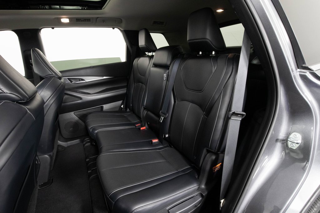 Used 2023 INFINITI QX60 Luxe w/ Cargo Package image 13