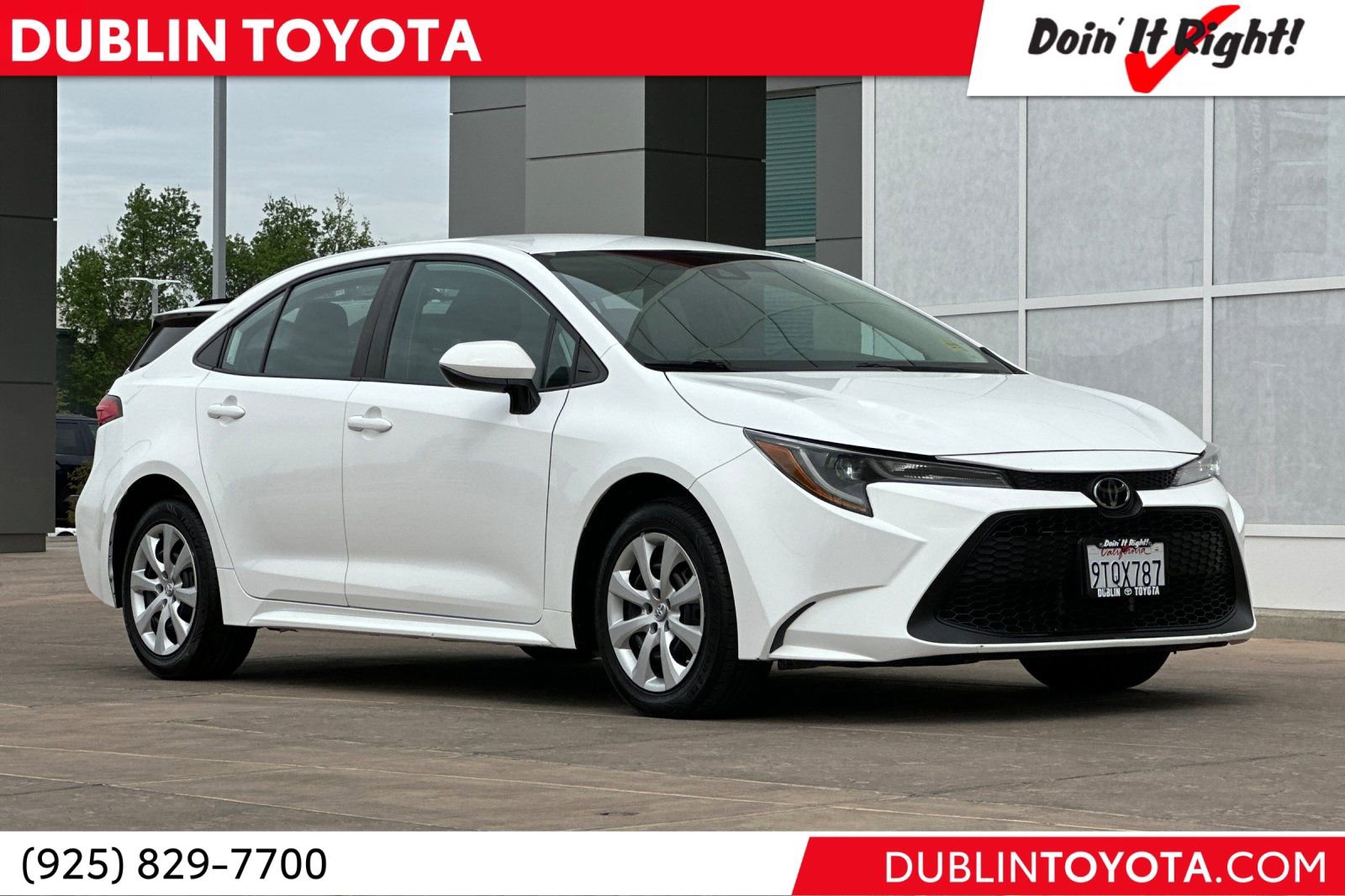 Certified 2022 Toyota Corolla LE image 1