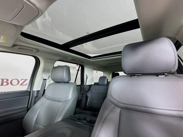 New 2025 Ford Expedition Active image 27