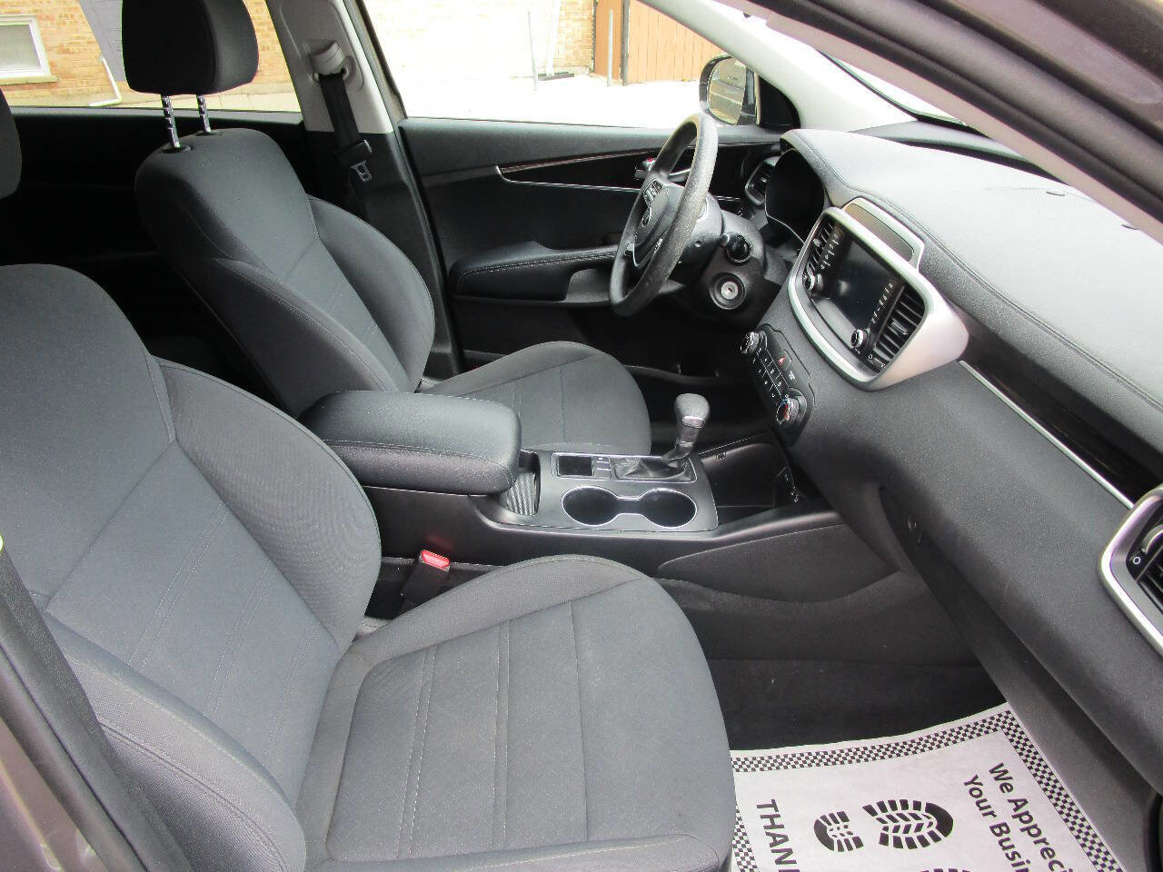 Used 2019 Kia Sorento FWD image 16