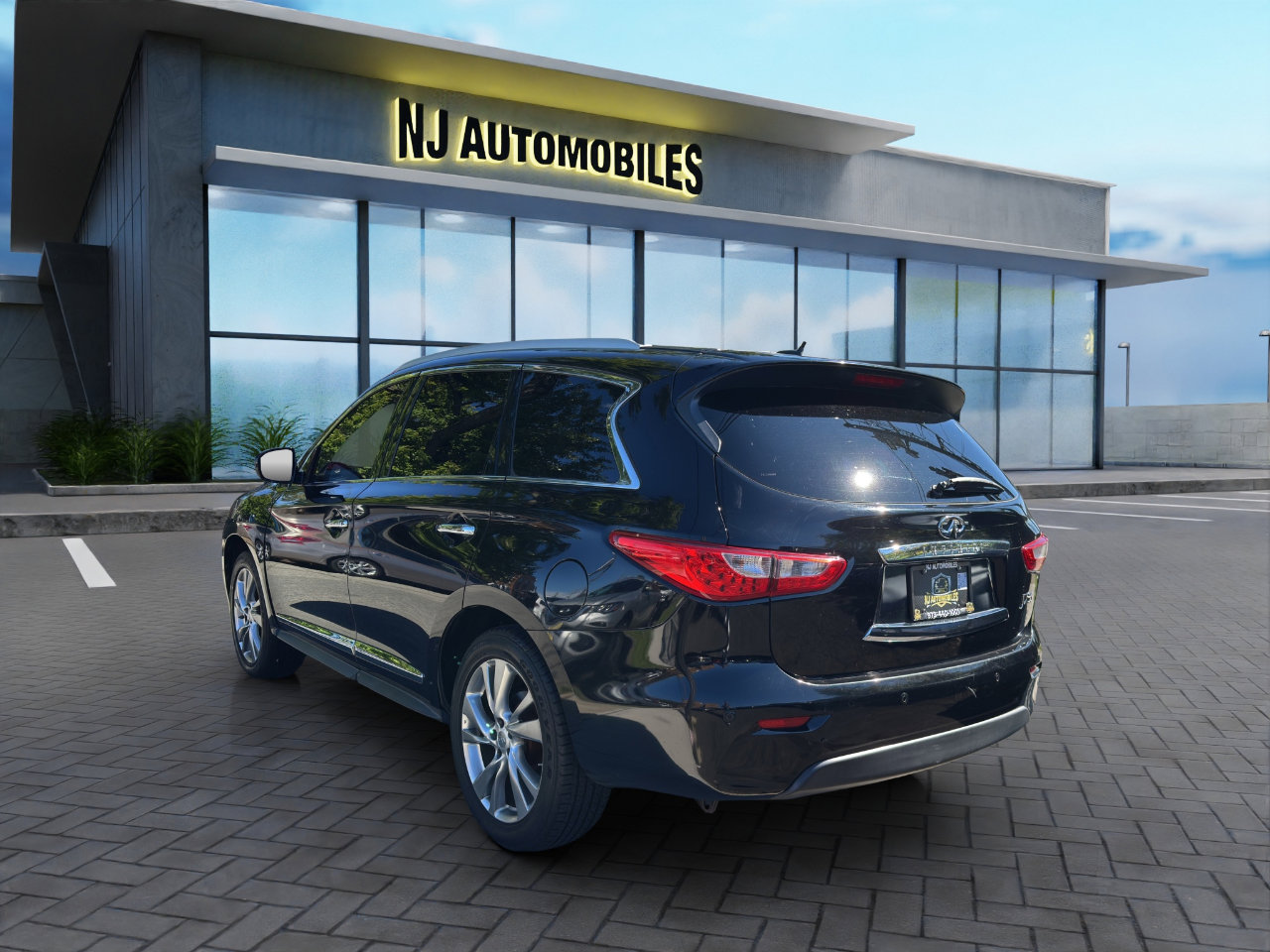 Used 2013 INFINITI JX35 AWD w/ Premium Pkg image 5