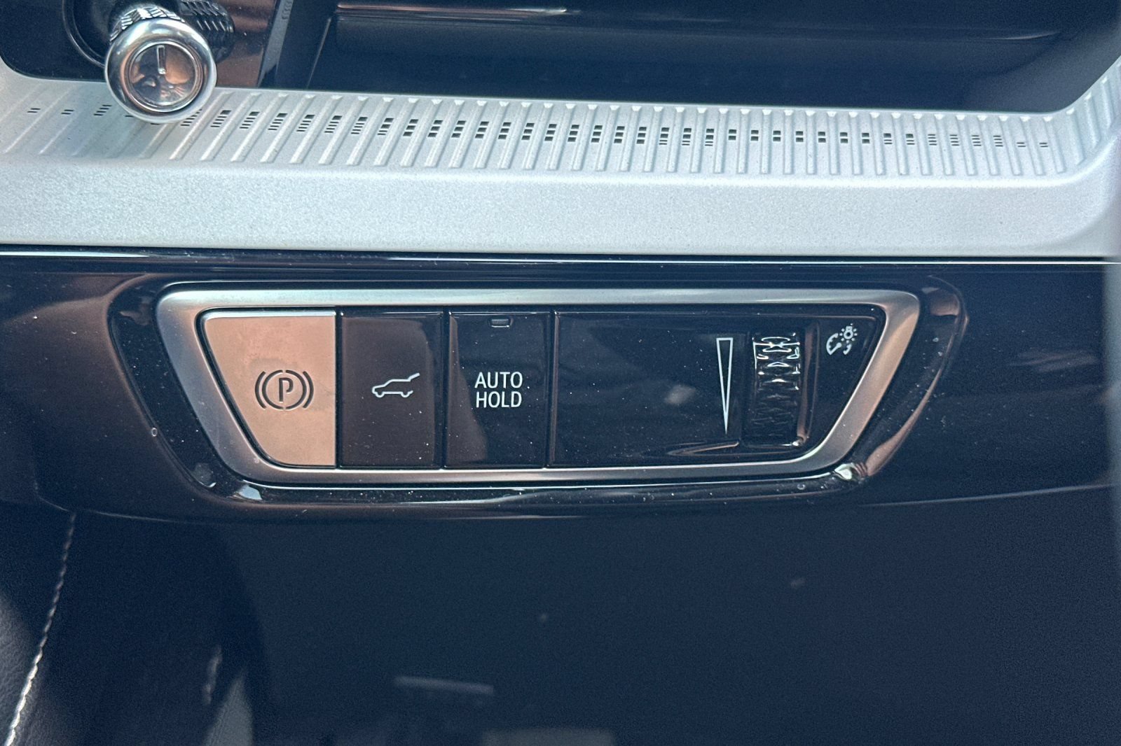 Certified 2025 Cadillac Optiq Sport 2 AWD/4WD image 39