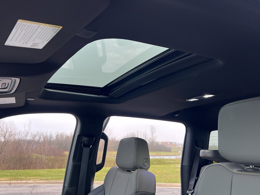 Used 2025 Chevrolet Silverado 1500 ZR2 w/ Technology Package image 22