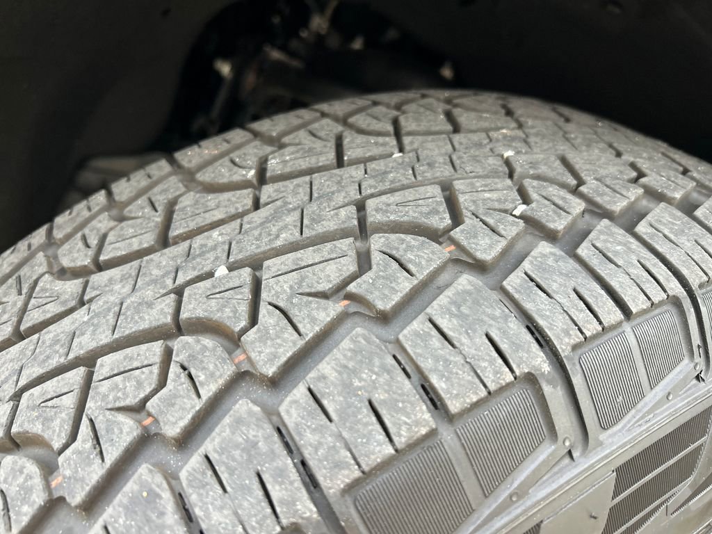 Used 2025 Ford Expedition Active image 28