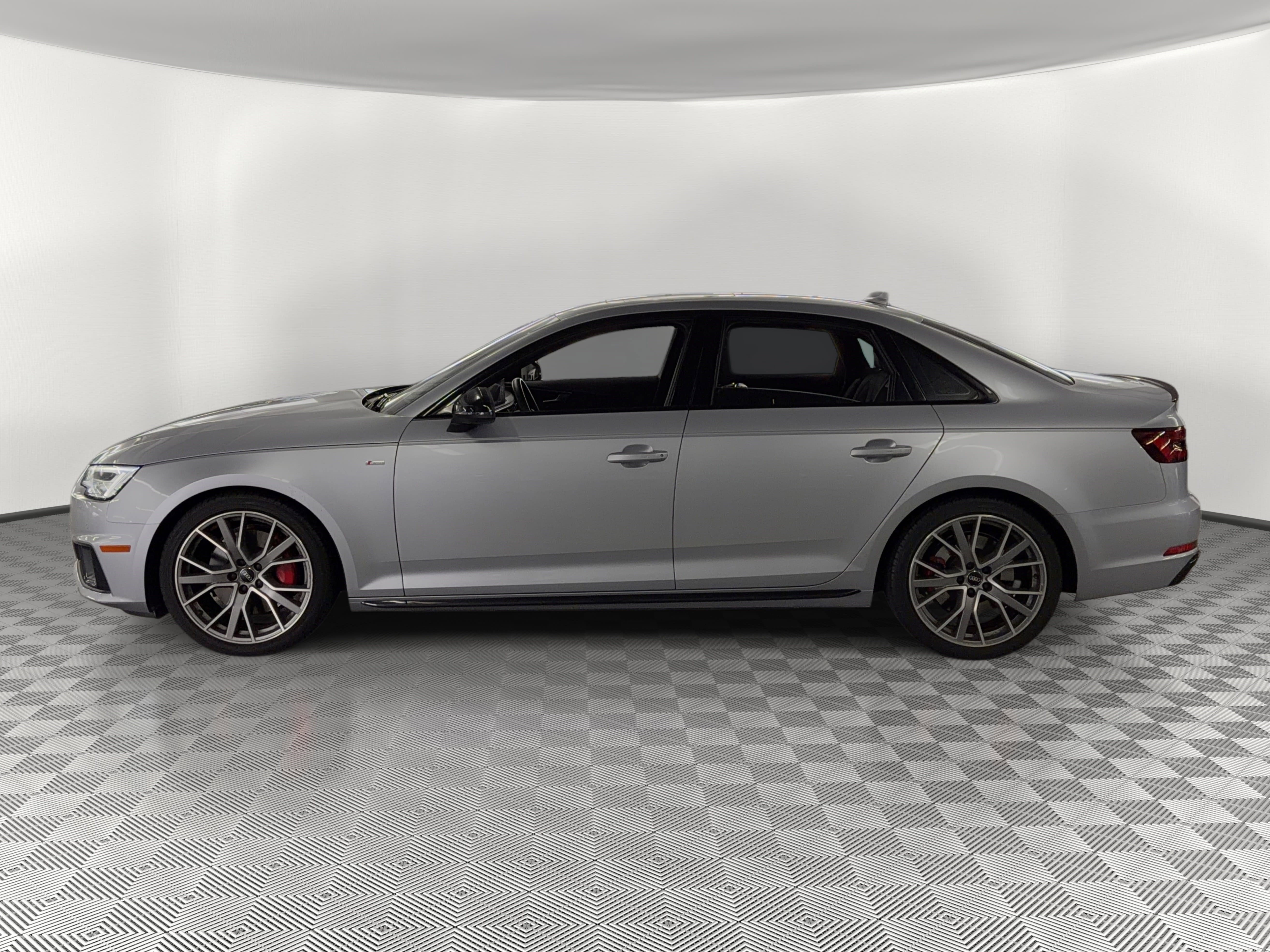Used 2019 Audi A4 2.0T Prestige w/ Prestige Package AWD/4WD image 2