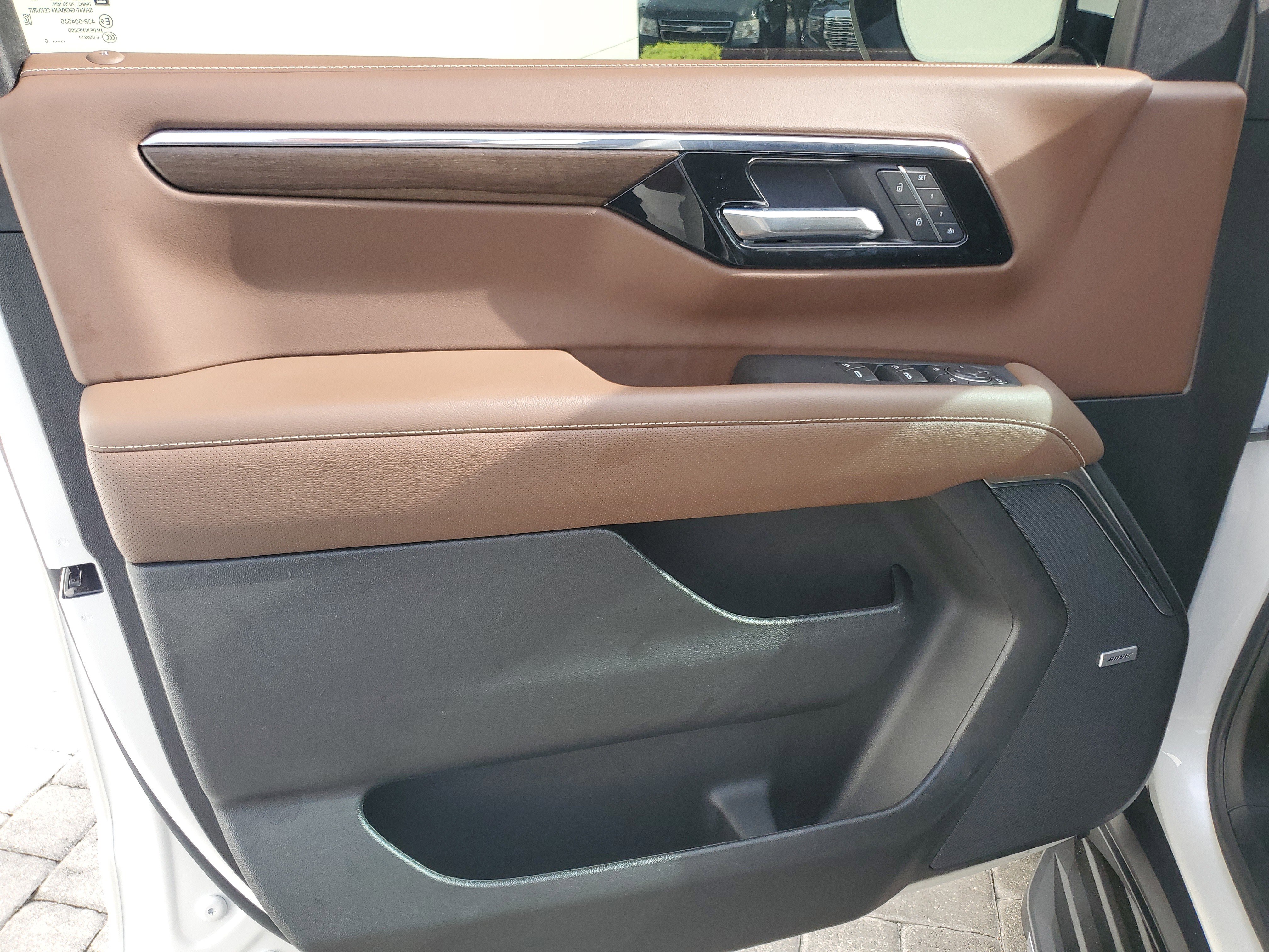 Certified 2025 Chevrolet Tahoe High Country RWD image 17