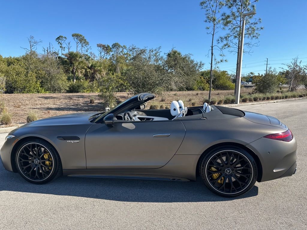 Used 2025 Mercedes-Benz SL 63 AMG 4MATIC image 41