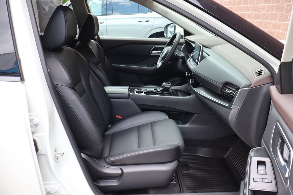 Used 2021 Nissan Rogue SV w/ Premium Package AWD/4WD image 45