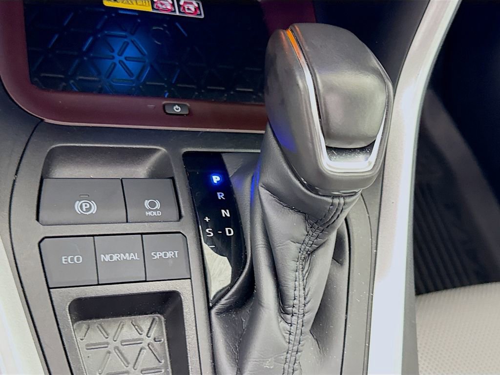 Used 2024 Toyota RAV4 Limited image 17