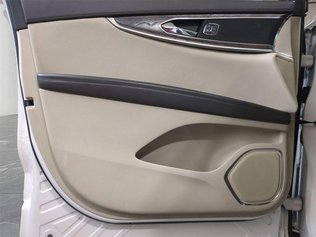 Used 2016 Lincoln MKX Reserve w/ Climate Package image 15