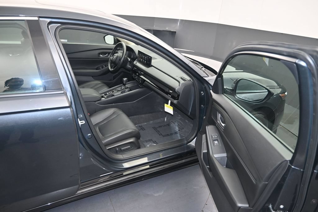 Used 2023 Honda Accord EX-L image 10