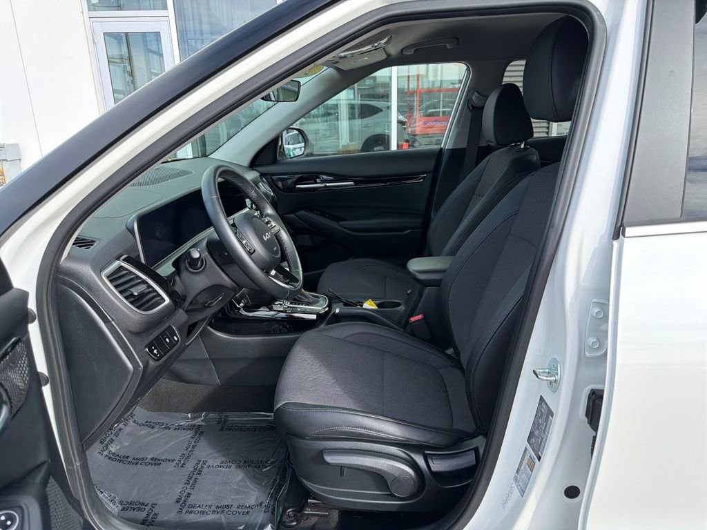Used 2024 Kia Seltos S image 9