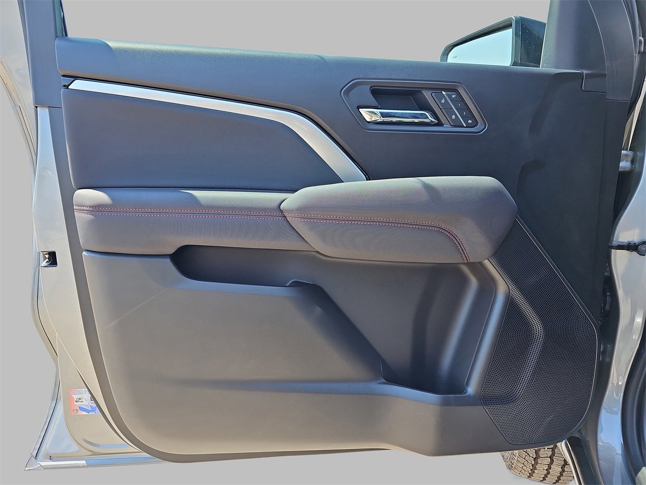 New 2025 Chevrolet Colorado Z71 w/ Midnight Edition image 25