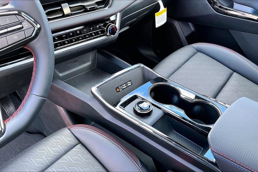 New 2026 Chevrolet Equinox RS w/ Convenience Package III FWD image 8