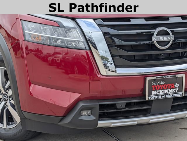 Used 2023 Nissan Pathfinder SL image 3