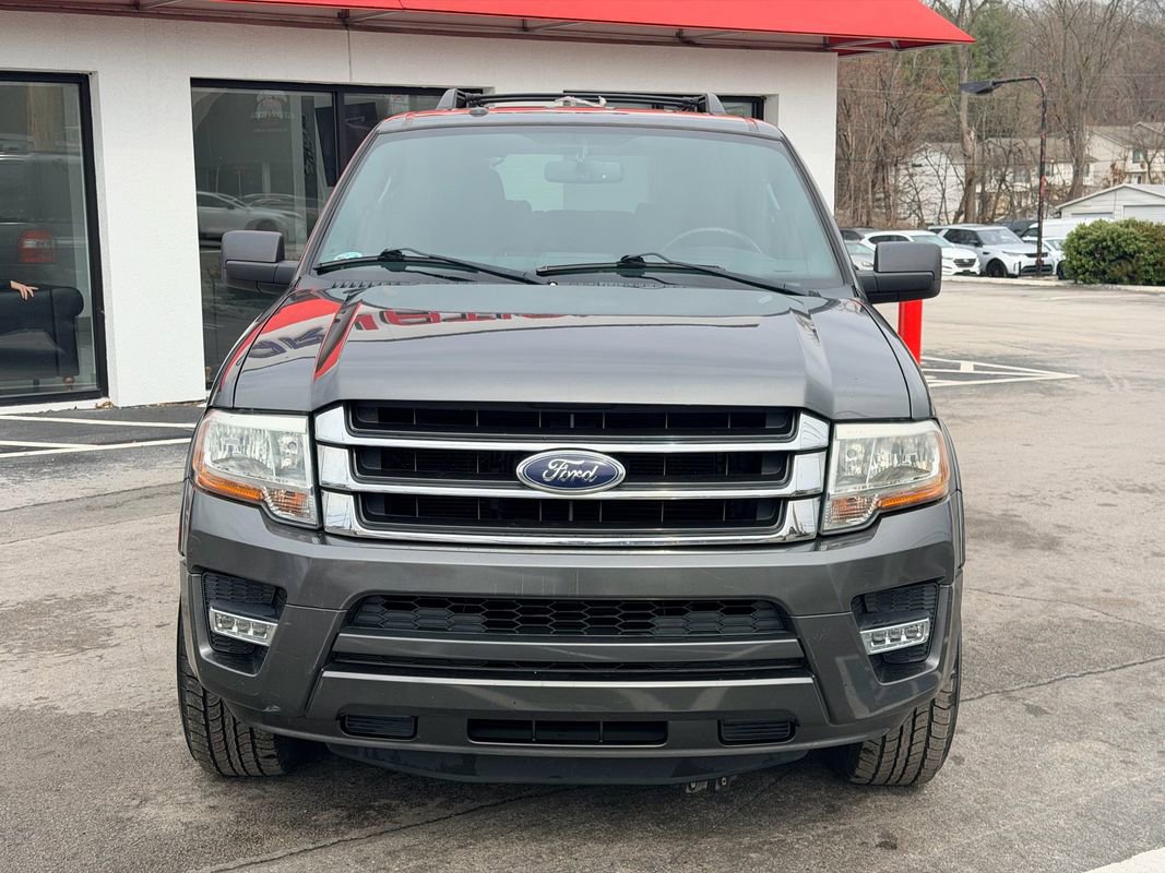 Used 2015 Ford Expedition EL XLT w/ Equipment Group 202A image 9