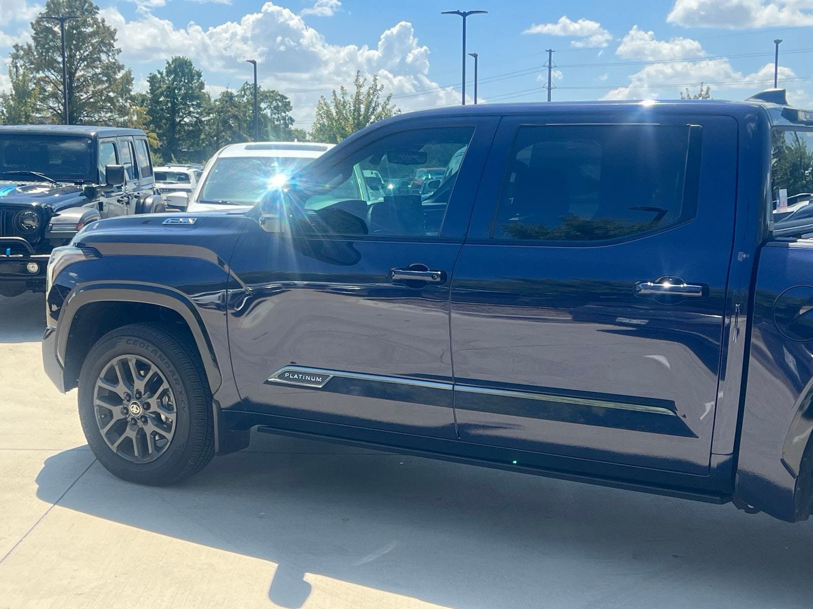 Used 2025 Toyota Tundra Platinum AWD/4WD image 7