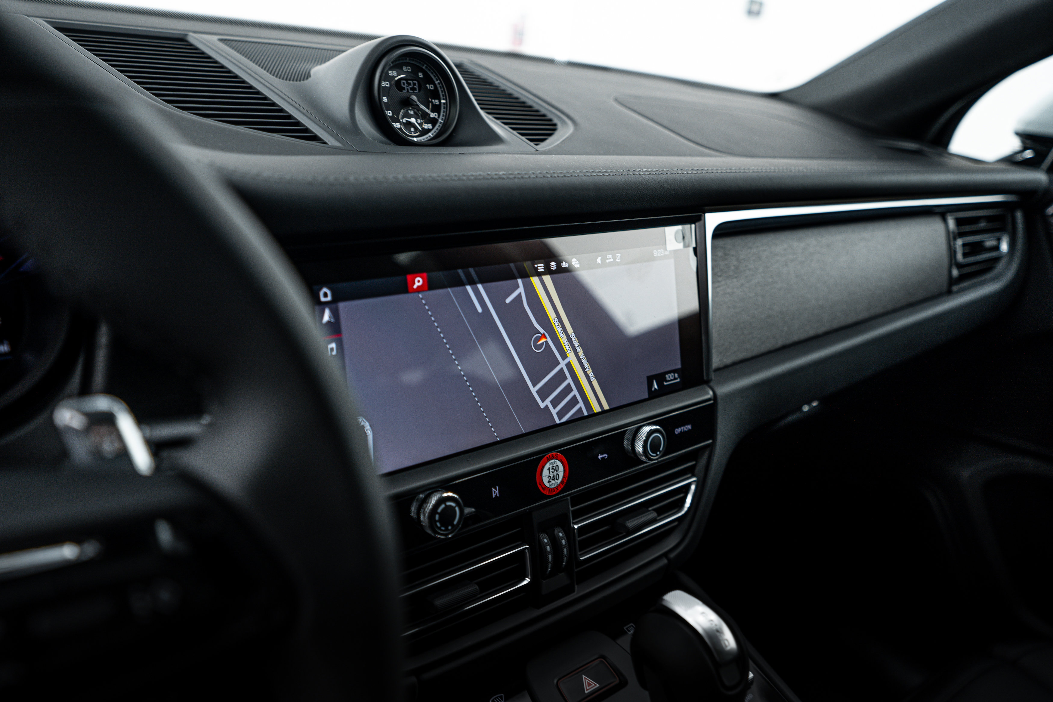 New 2026 Porsche Macan GTS image 15